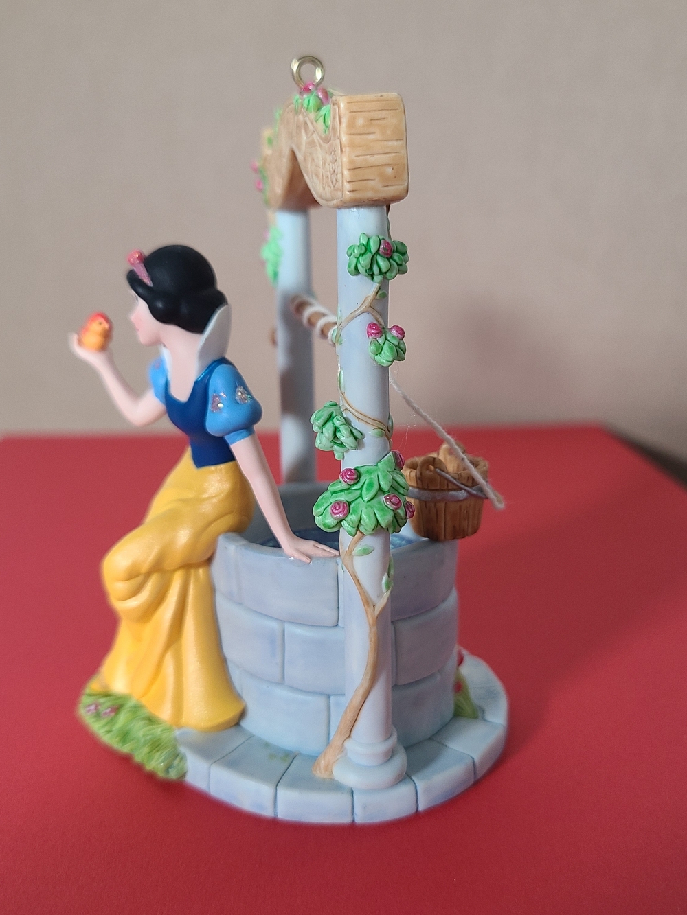 Disney Hallmark Snow White Wishing Well Ornament 2007 Flawed - Picture 2 of 13